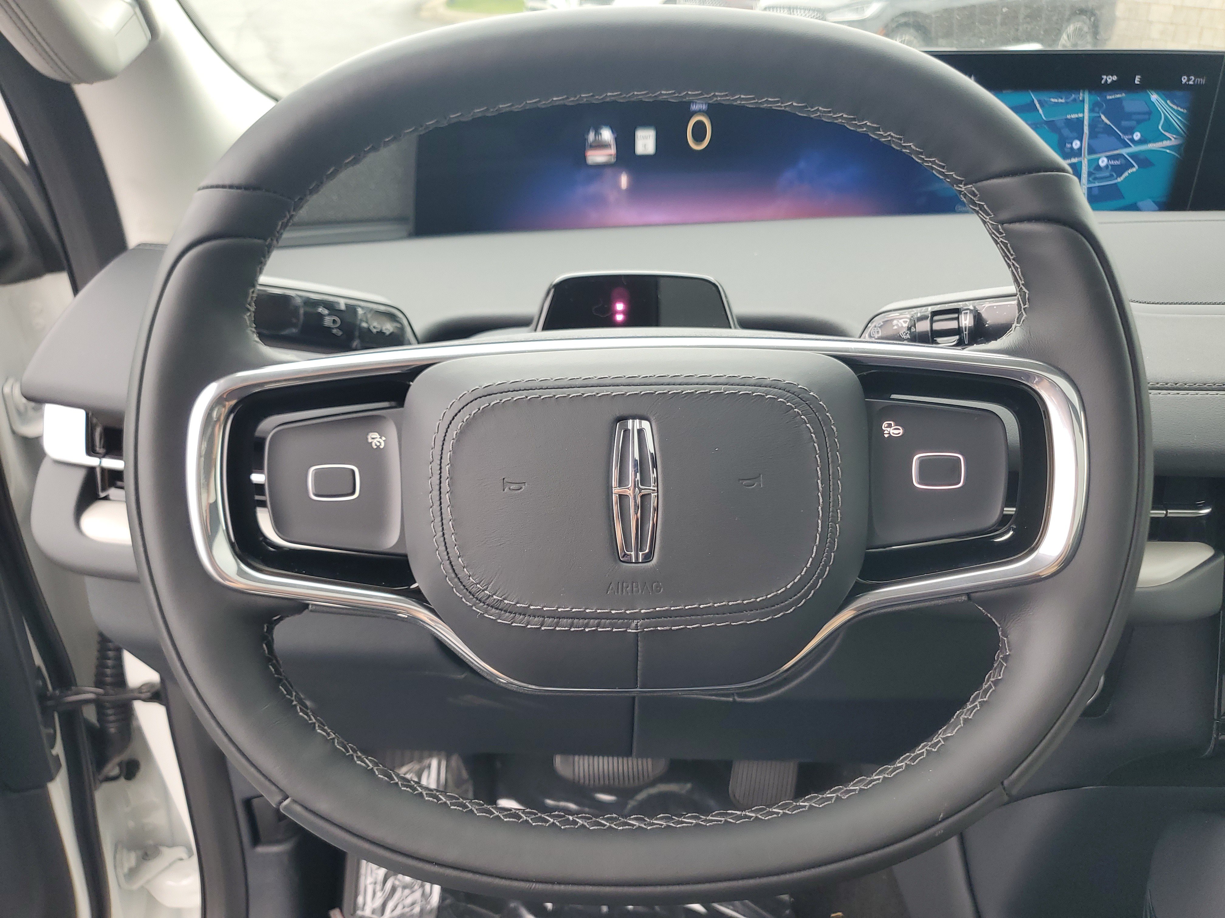 New 2026 Lincoln Navigator Reserve AWD/4WD image 16