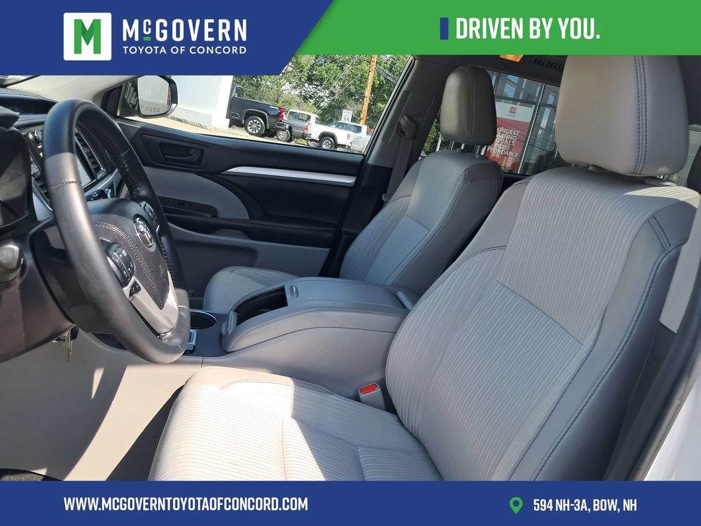 Used 2019 Toyota Highlander Plus AWD/4WD image 13