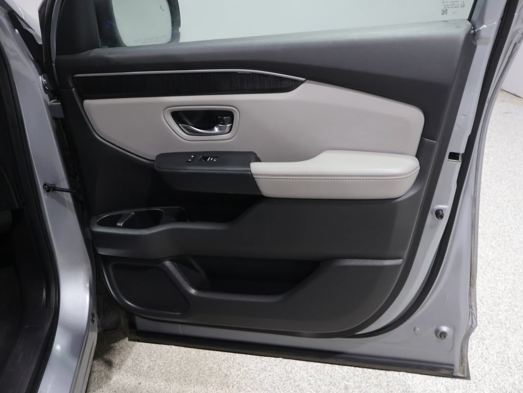 Used 2023 Honda Pilot Elite image 25