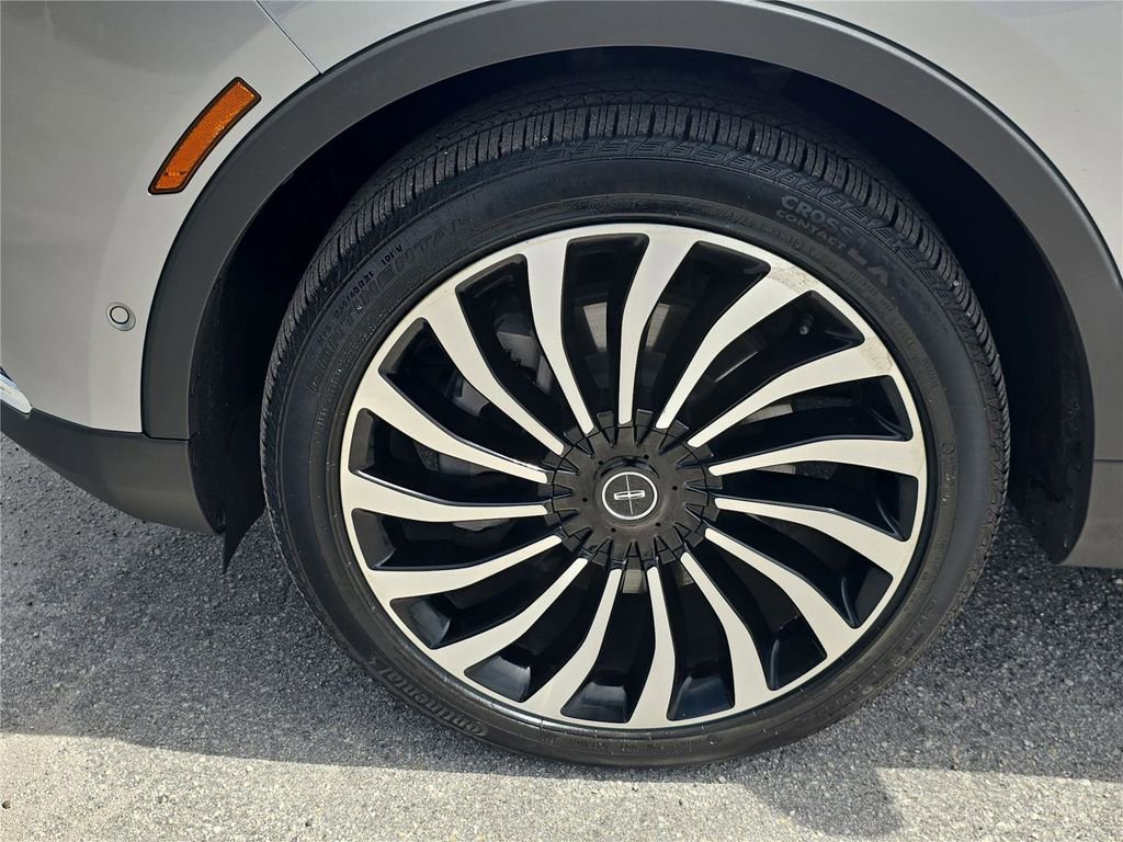 Used 2023 Lincoln Nautilus Black Label AWD/4WD image 10
