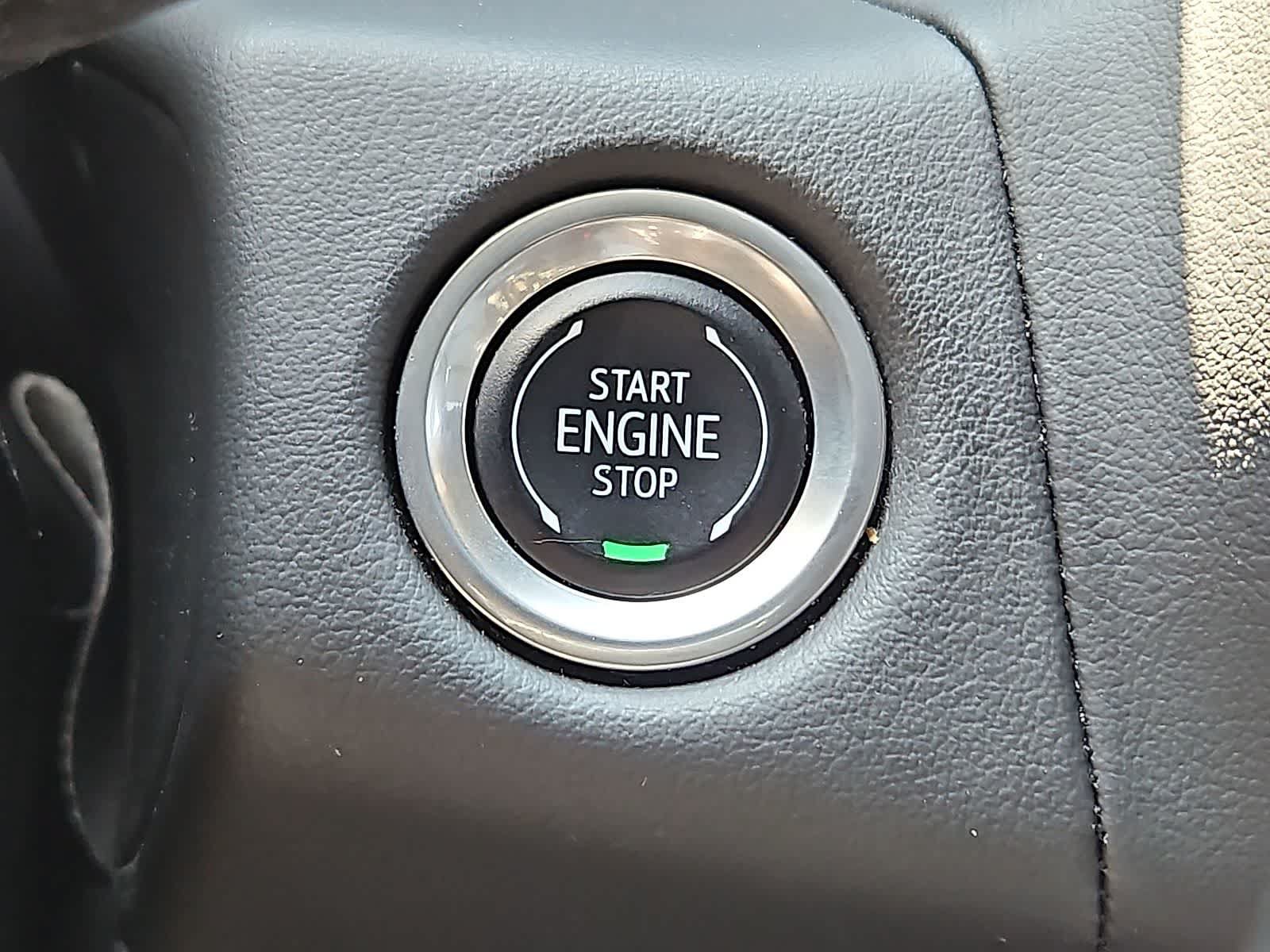 Used 2024 GMC Yukon SLT AWD/4WD image 22
