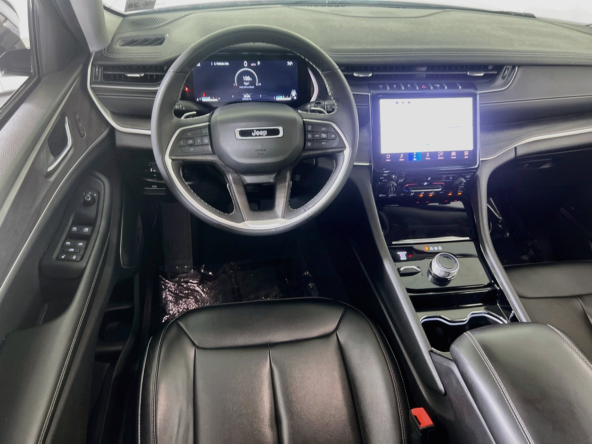 Used 2023 Jeep Grand Cherokee Limited AWD/4WD image 22