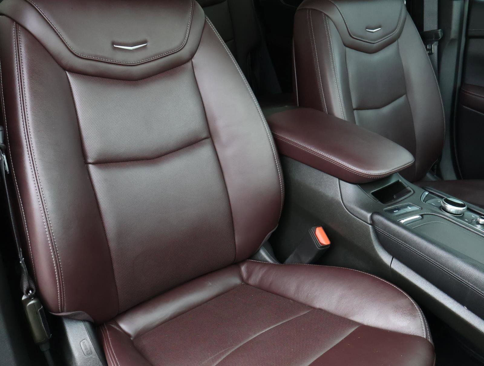 Used 2024 Cadillac XT6 Premium Luxury FWD image 22