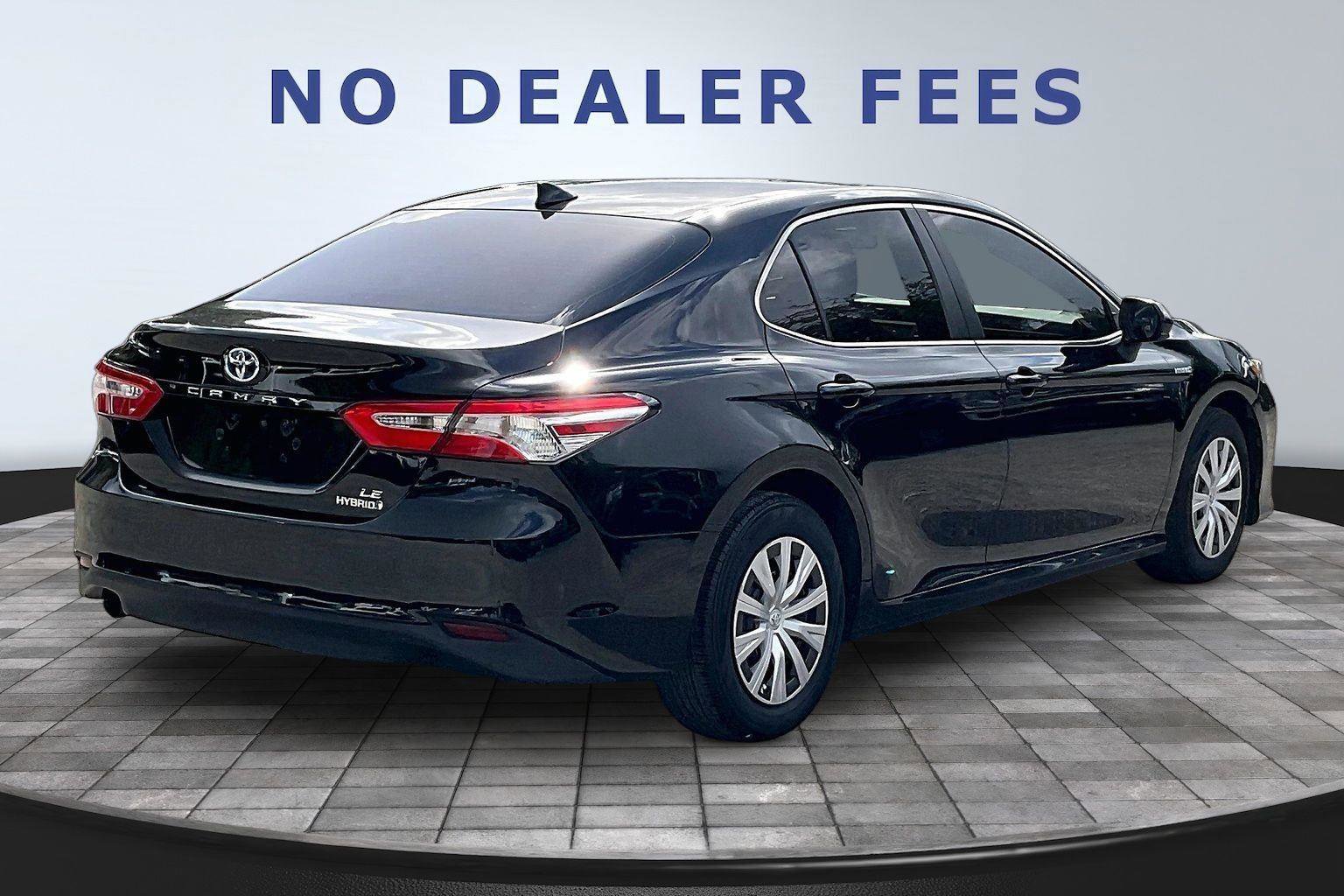 Used 2020 Toyota Camry LE FWD image 6