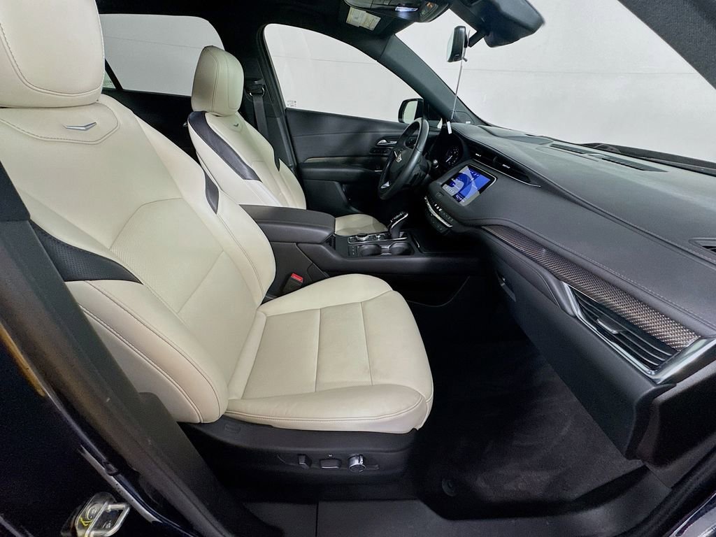 Used 2022 Cadillac XT4 Sport image 36