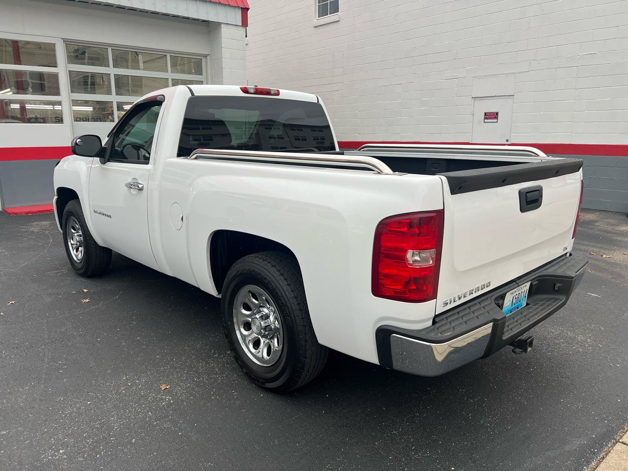 Used 2010 Chevrolet Silverado 1500 W/T w/ LS Package RWD image 6