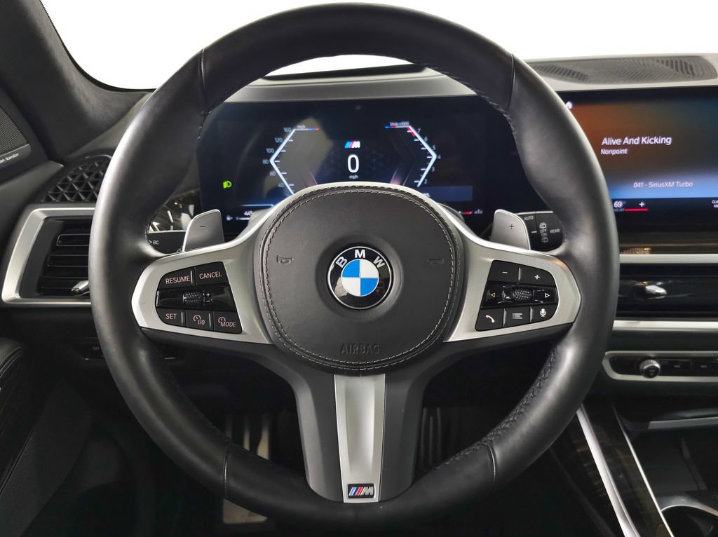 Used 2023 BMW X7 xDrive40i w/ M Sport Package AWD/4WD image 21