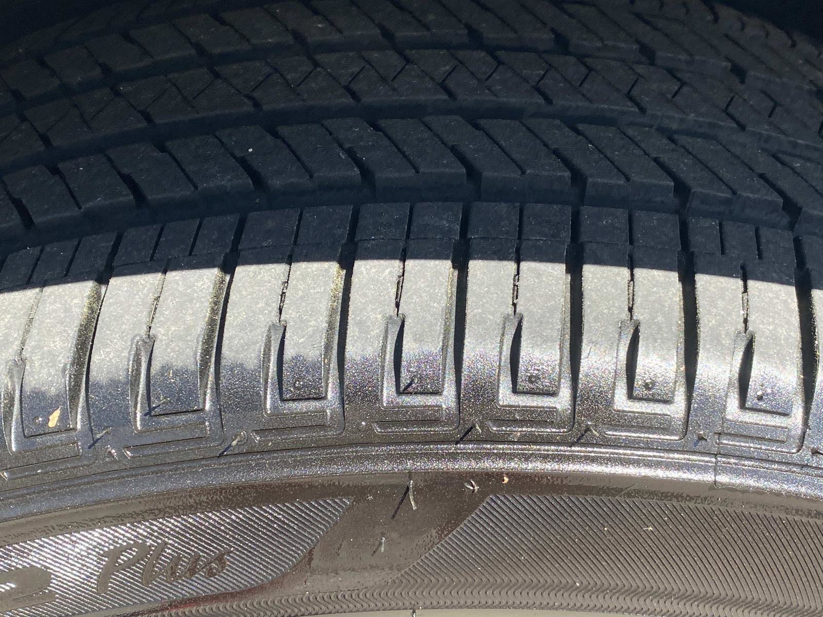 Certified 2024 Dodge Durango GT image 17