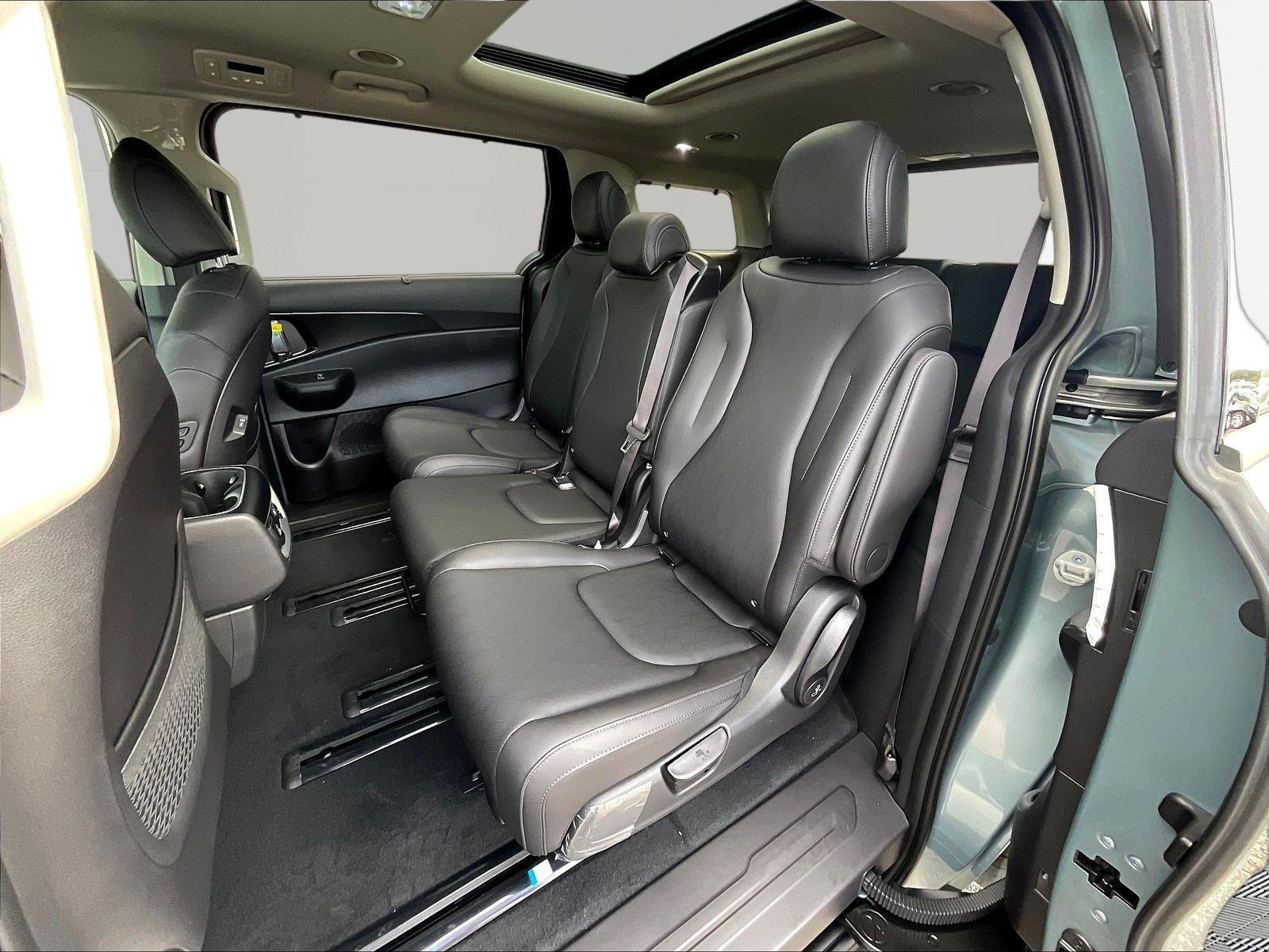 New 2027 Kia Carnival SX FWD image 18