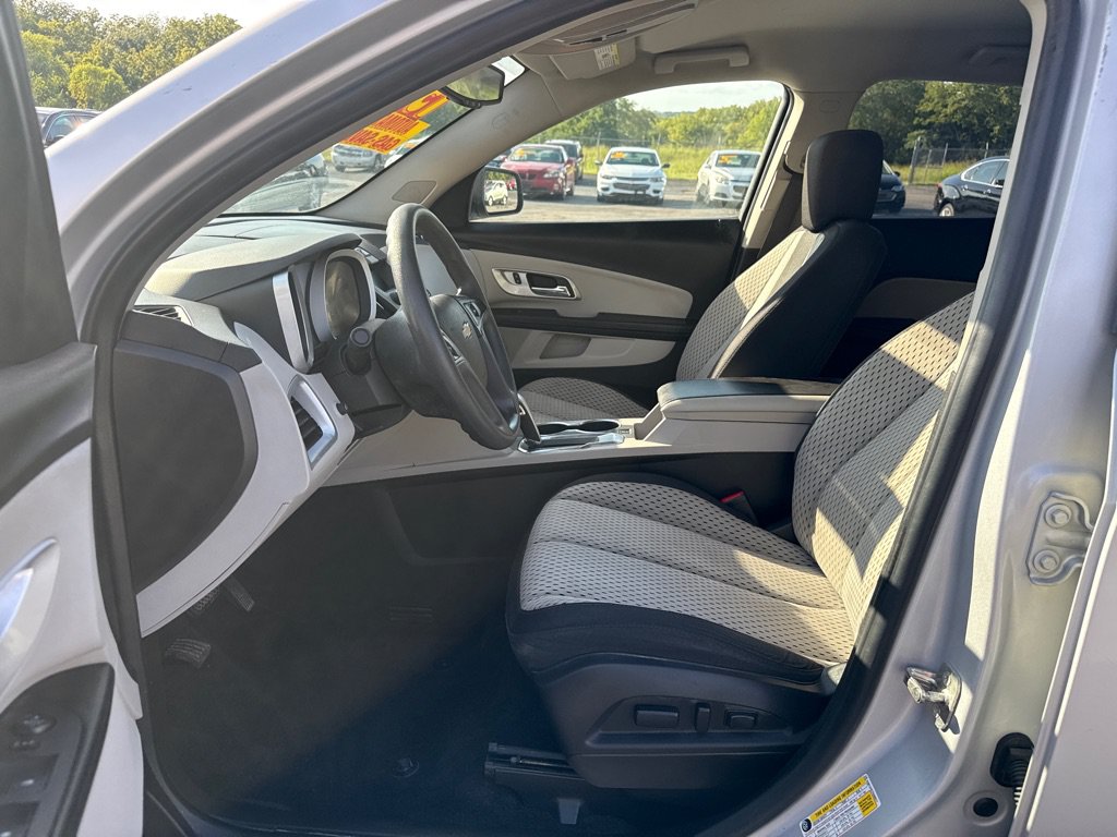 Used 2015 Chevrolet Equinox LS AWD/4WD image 9