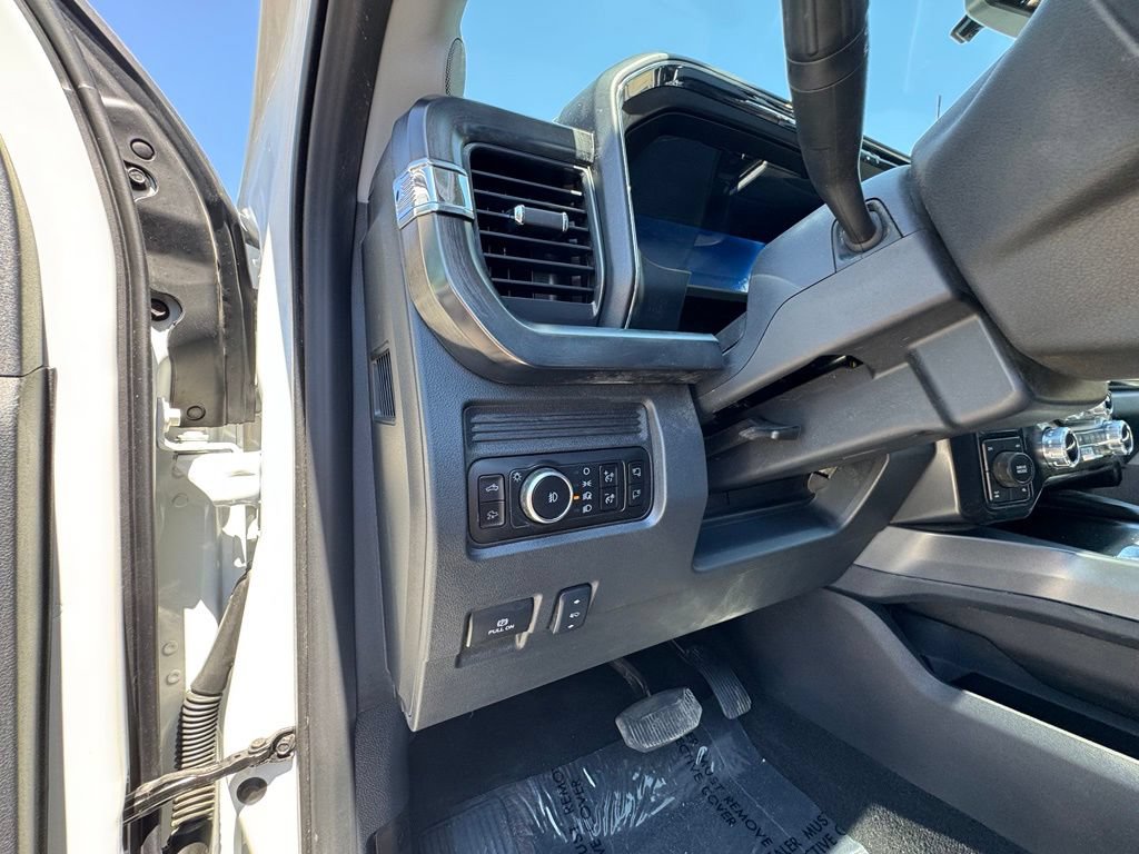 Used 2025 Ford F250 Lariat w/ Lariat Ultimate Package AWD/4WD image 21
