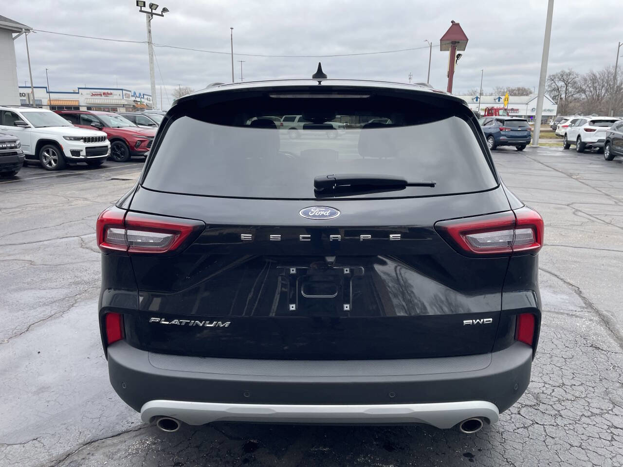 Used 2023 Ford Escape Platinum image 7