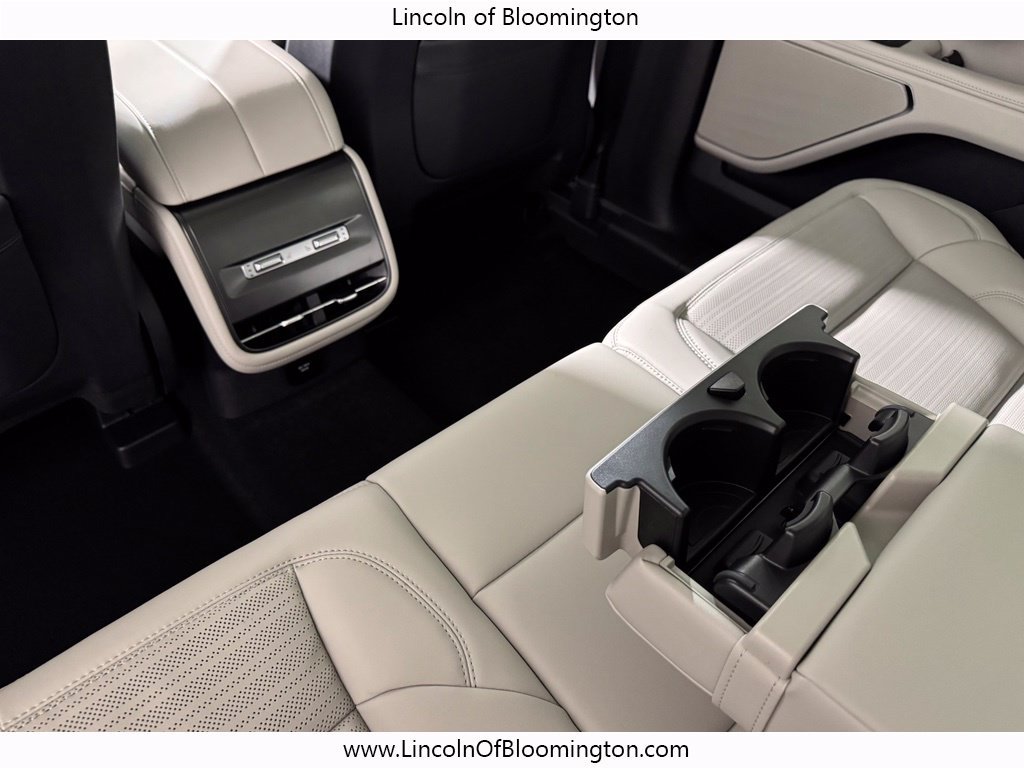 New 2026 Lincoln Nautilus Reserve w/ Jet Appearance Package AWD/4WD image 14