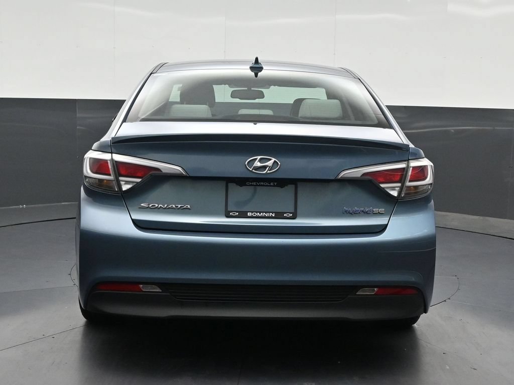 Used 2016 Hyundai Sonata SE FWD image 4