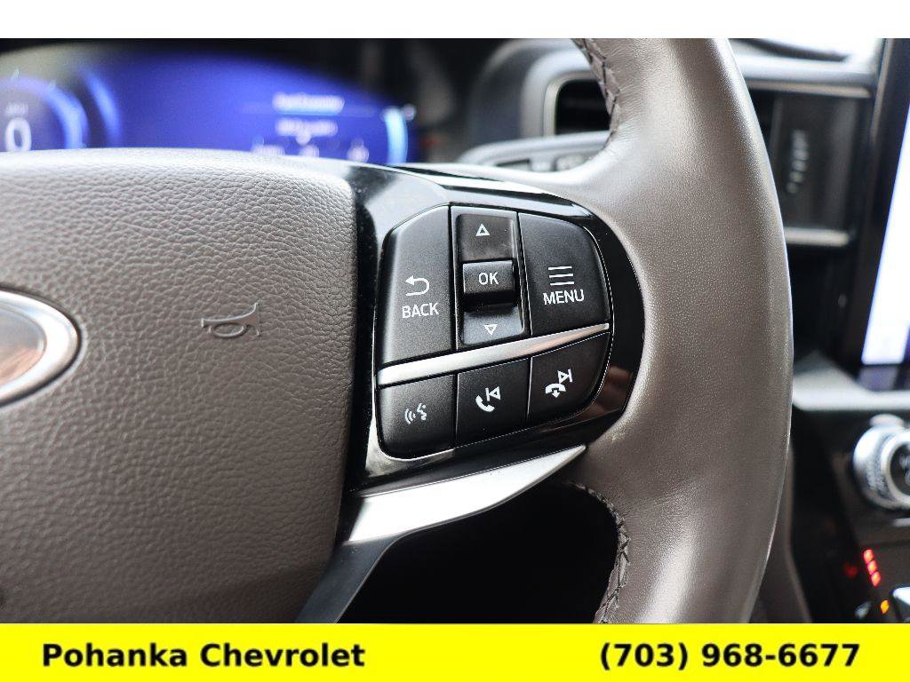 Used 2023 Ford Explorer Platinum w/ Technology Package image 13