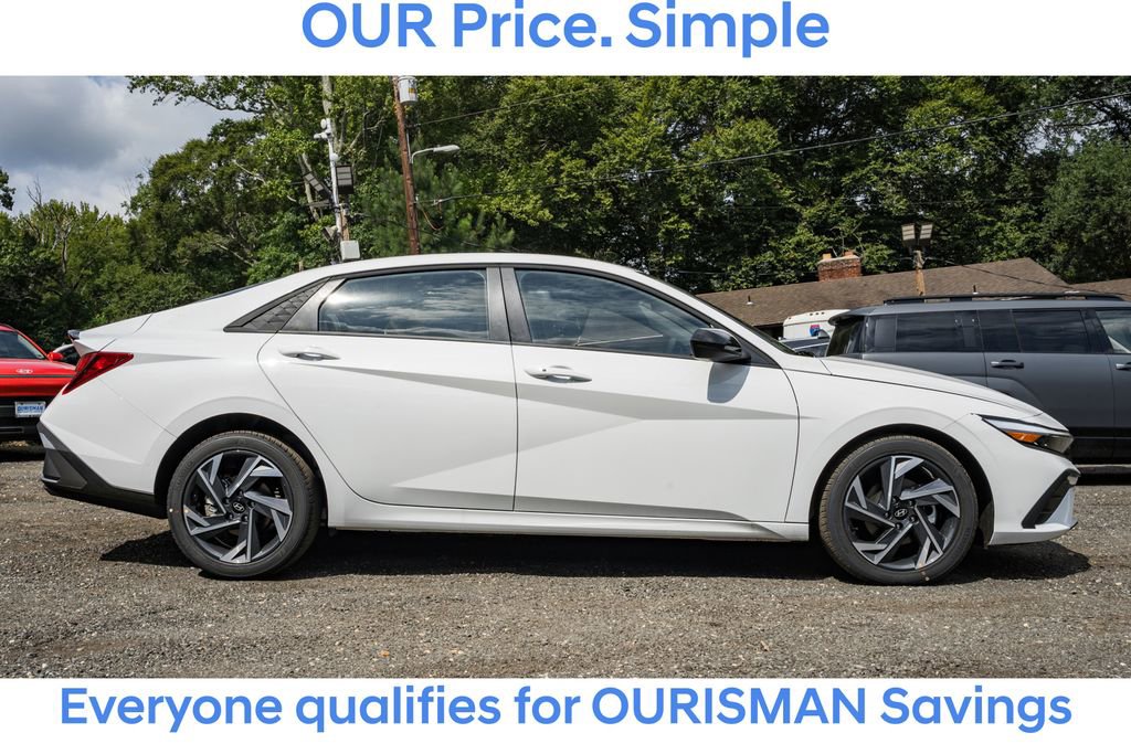 New 2025 Hyundai Elantra Sport image 3