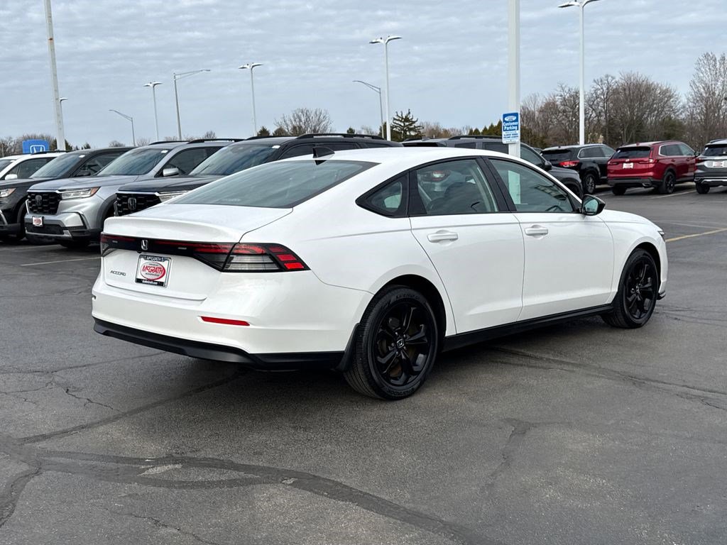 Certified 2025 Honda Accord SE image 11