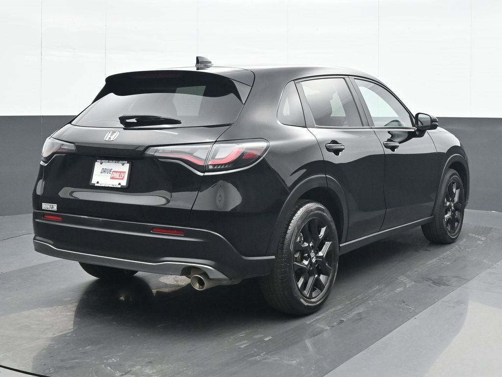 Used 2023 Honda HR-V Sport image 6