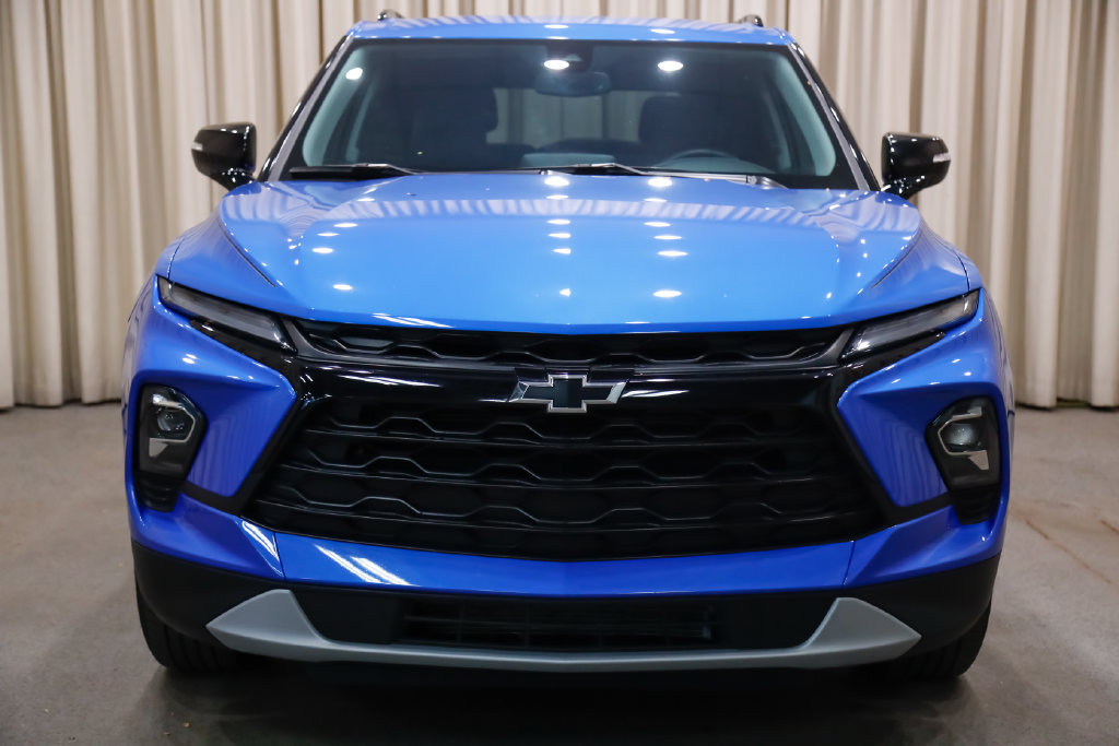 Used 2024 Chevrolet Blazer LT w/ Midnight/Sport Edition AWD/4WD image 3