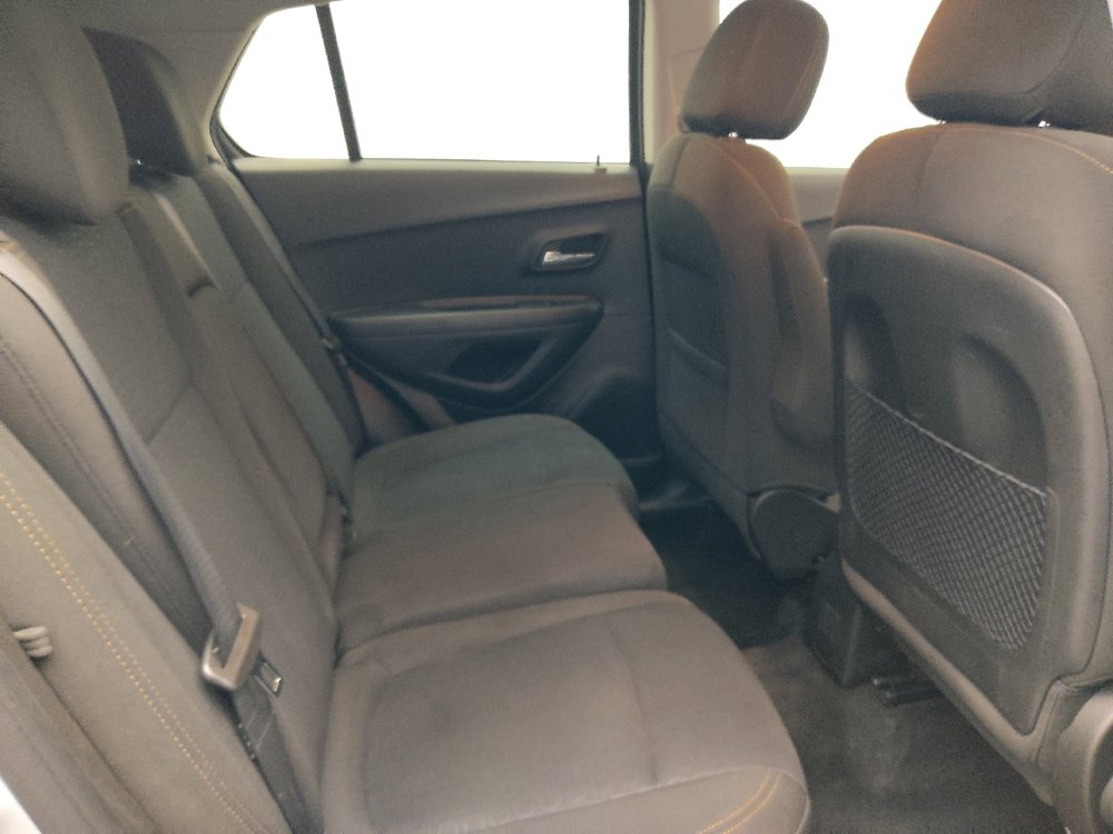 Used 2020 Chevrolet Trax LS FWD image 19