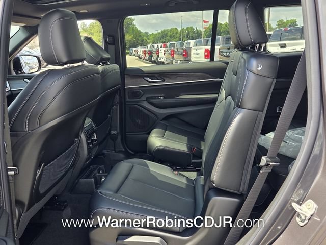 New 2026 Jeep Grand Cherokee L Limited w/ Limited Altitude Package RWD image 6