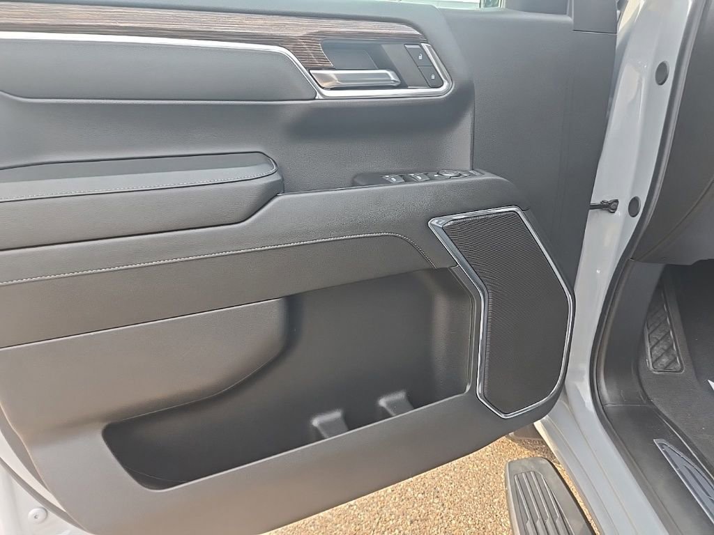 Used 2024 GMC Sierra 1500 Elevation w/ Preferred Package AWD/4WD image 12