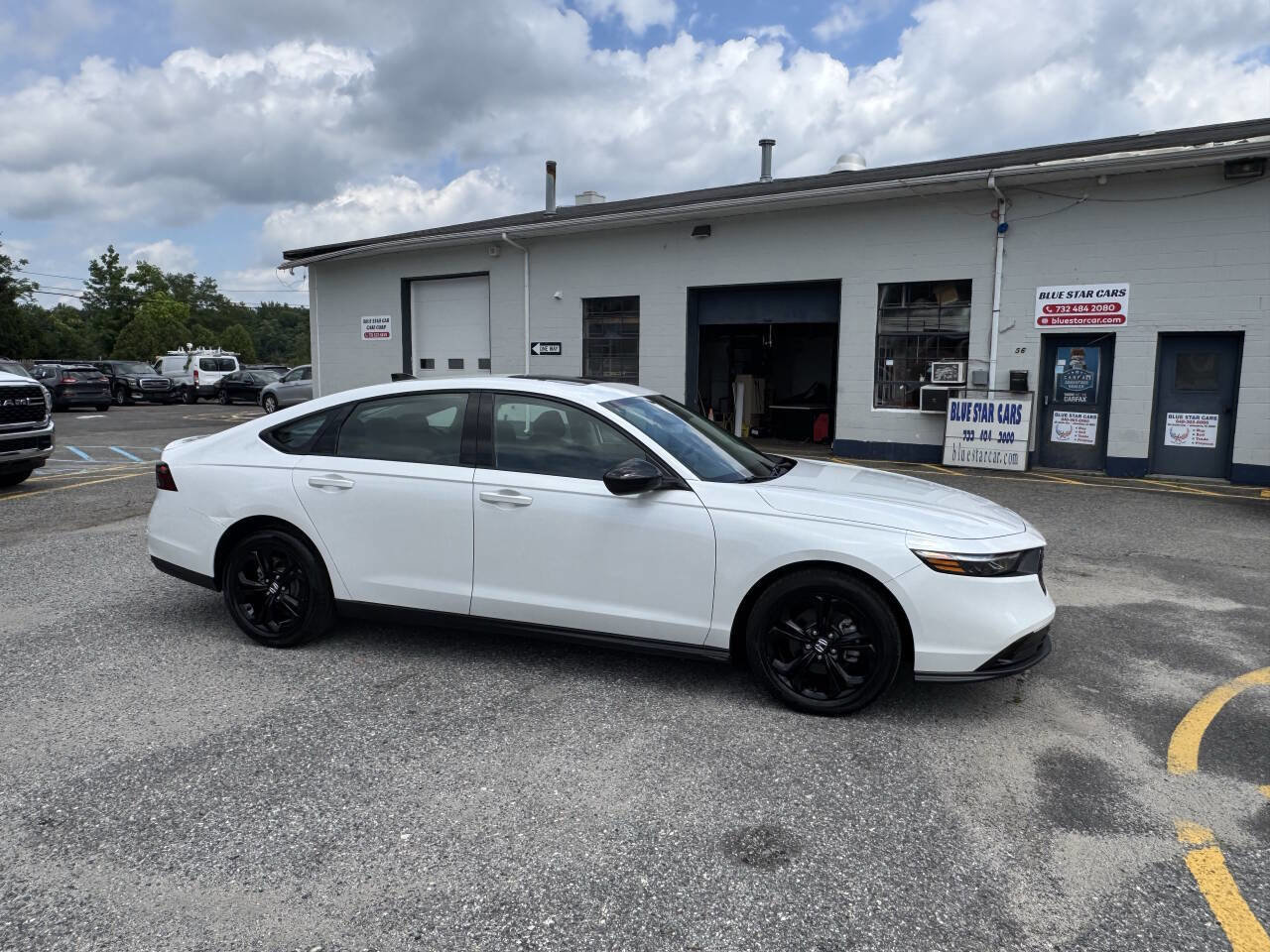 Used 2025 Honda Accord SE image 6