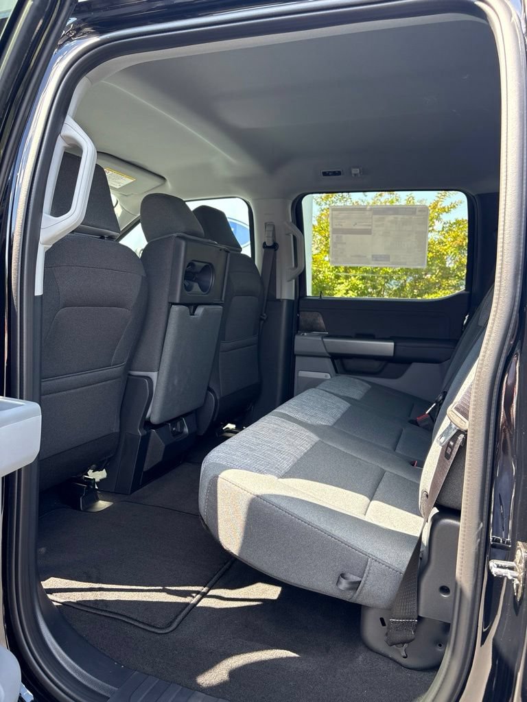 New 2027 Ford F250 XLT w/ XLT Premium Package AWD/4WD image 25