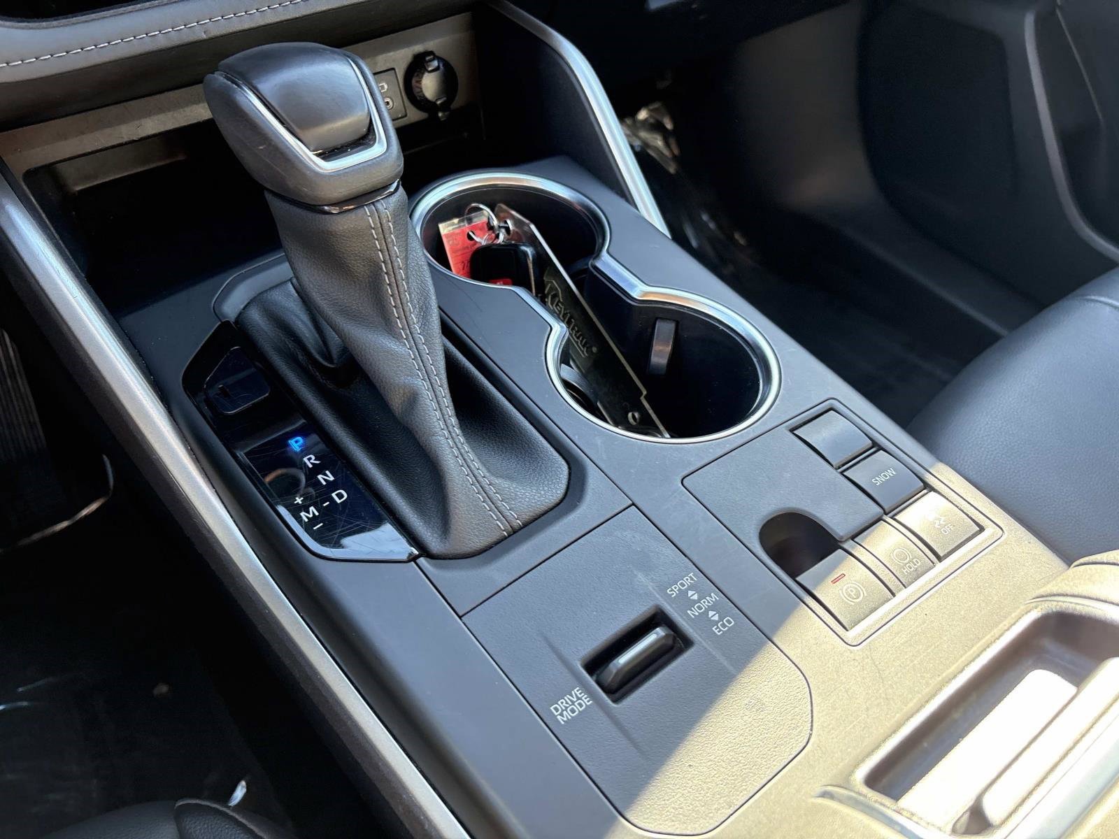 Used 2023 Toyota Highlander XLE image 35