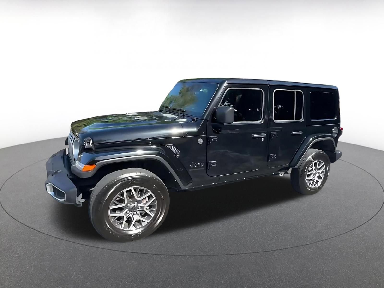 Used 2025 Jeep Wrangler Unlimited Sahara AWD/4WD image 8