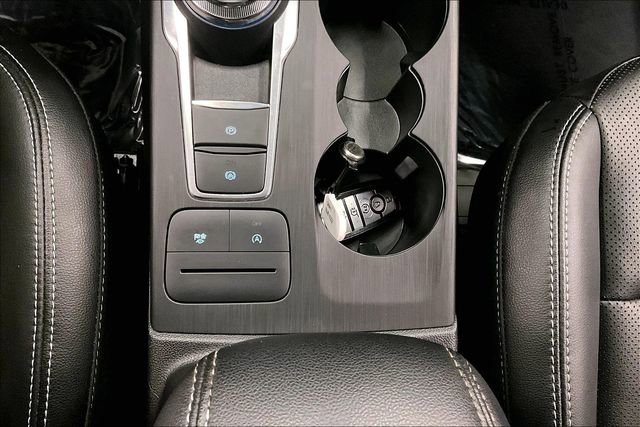 Used 2022 Ford Escape SEL image 36