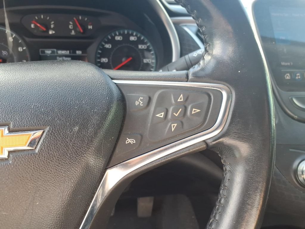 Used 2021 Chevrolet Malibu RS FWD image 16