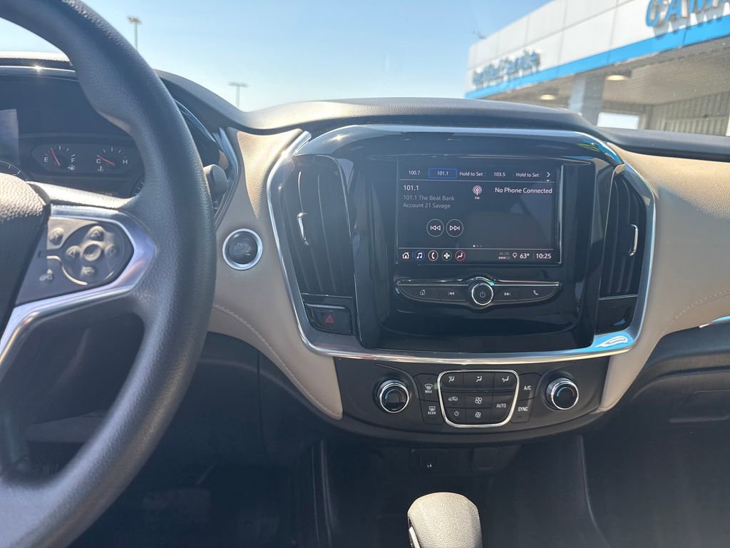 Used 2022 Chevrolet Traverse LS FWD image 19