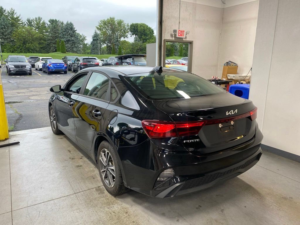 Used 2024 Kia Forte LXS FWD image 3