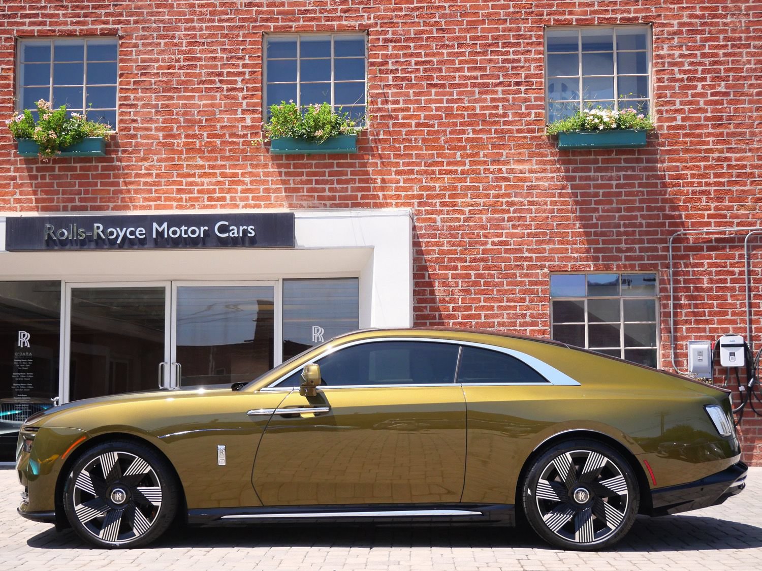 Certified 2024 Rolls-Royce Spectre w/ Spectre Launch Package AWD/4WD image 3