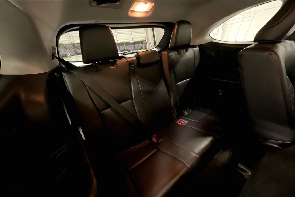 Used 2022 Toyota Highlander XLE image 36