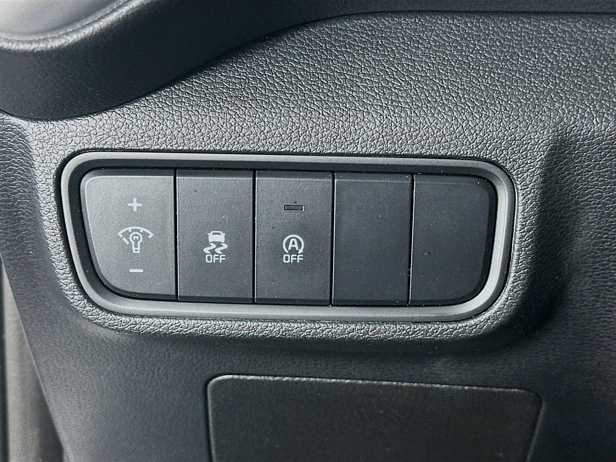 Used 2025 Kia Soul LX w/ LX Technology Package image 17