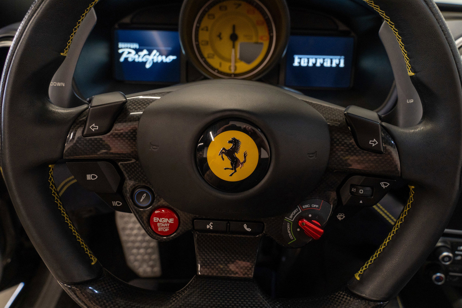 Used 2019 Ferrari Portofino RWD image 6