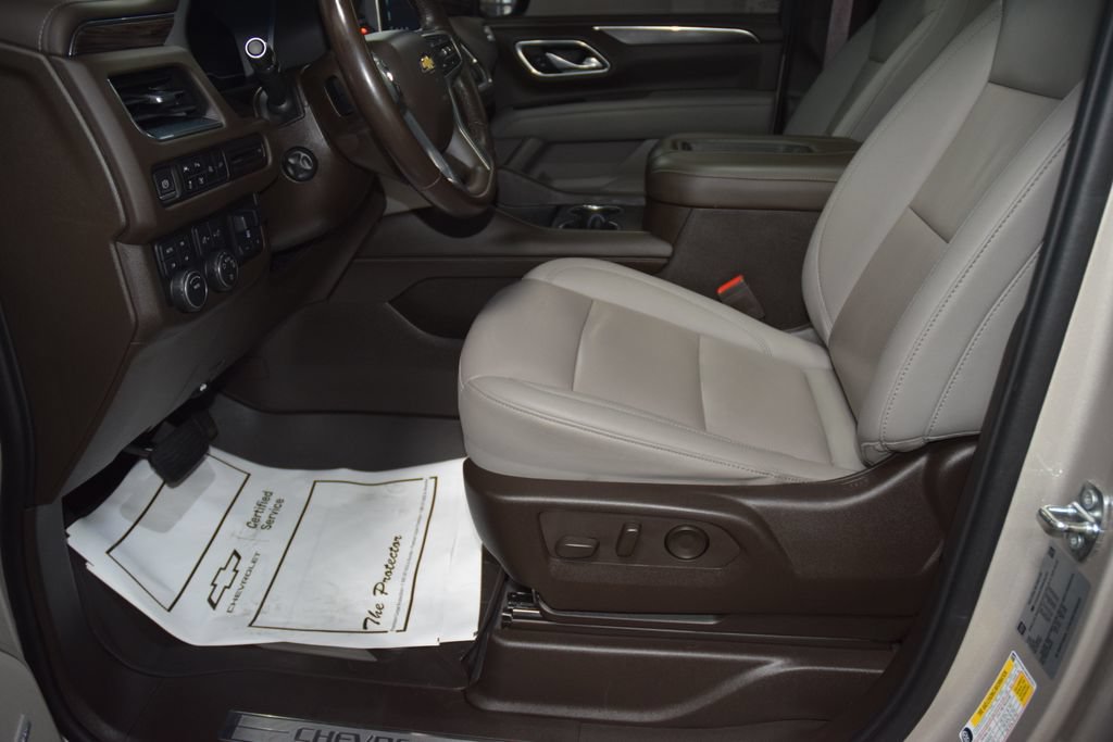 Used 2022 Chevrolet Tahoe LT w/ Luxury Package AWD/4WD image 38