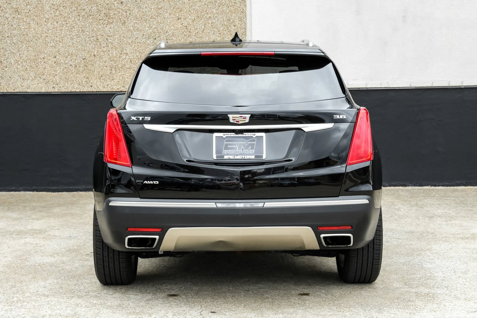 Used 2017 Cadillac XT5 Platinum AWD/4WD image 15