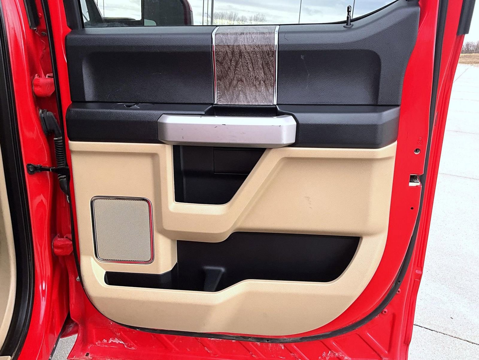 Used 2019 Ford F250 Lariat w/ Lariat Ultimate Package image 18