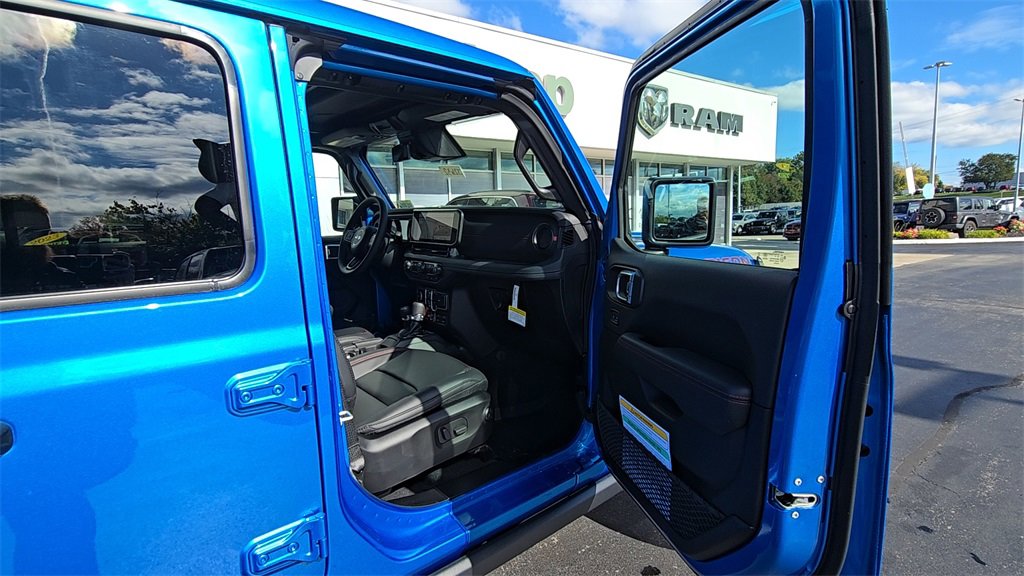 New 2026 Jeep Wrangler Unlimited Rubicon image 17