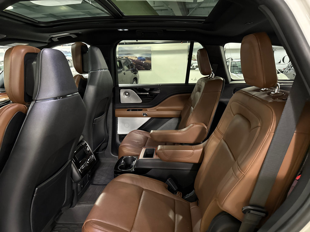 Used 2022 Lincoln Aviator Reserve w/ Equipment Group 201A AWD/4WD image 22