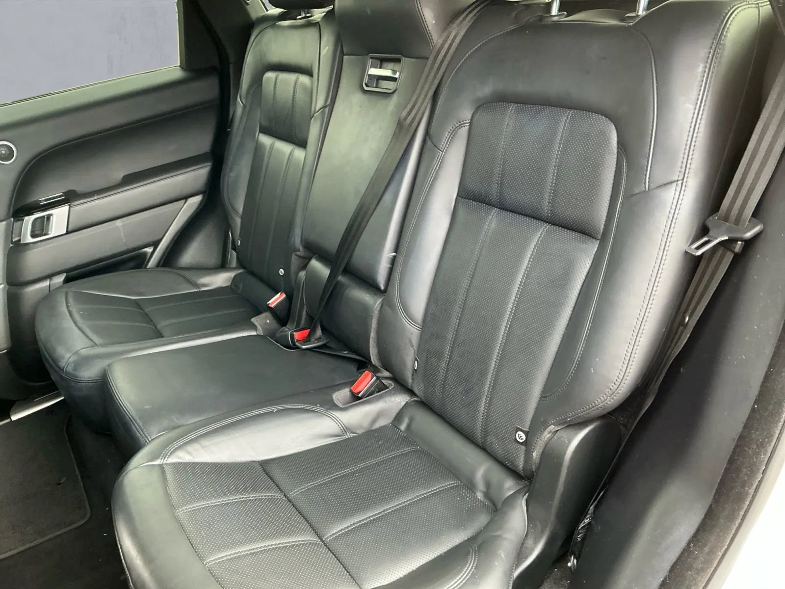 Used 2020 Land Rover Range Rover Sport HSE Dynamic image 14