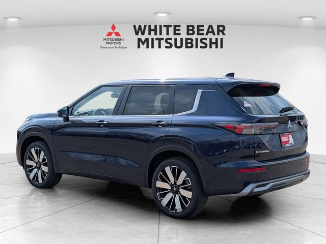 New 2026 Mitsubishi Outlander SE AWD/4WD image 2