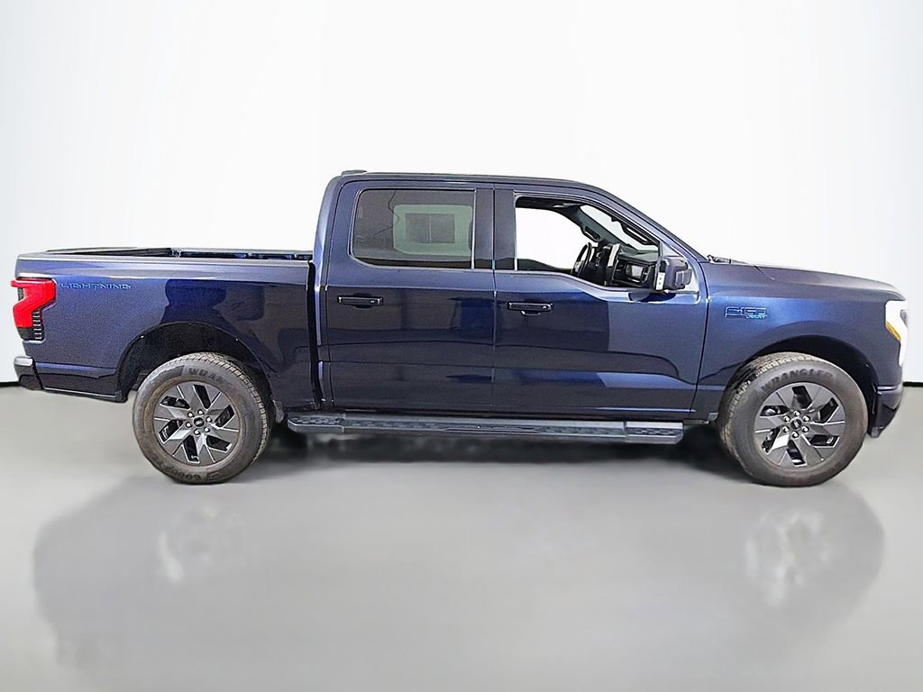 Used 2024 Ford F150 Lightning Lariat image 17