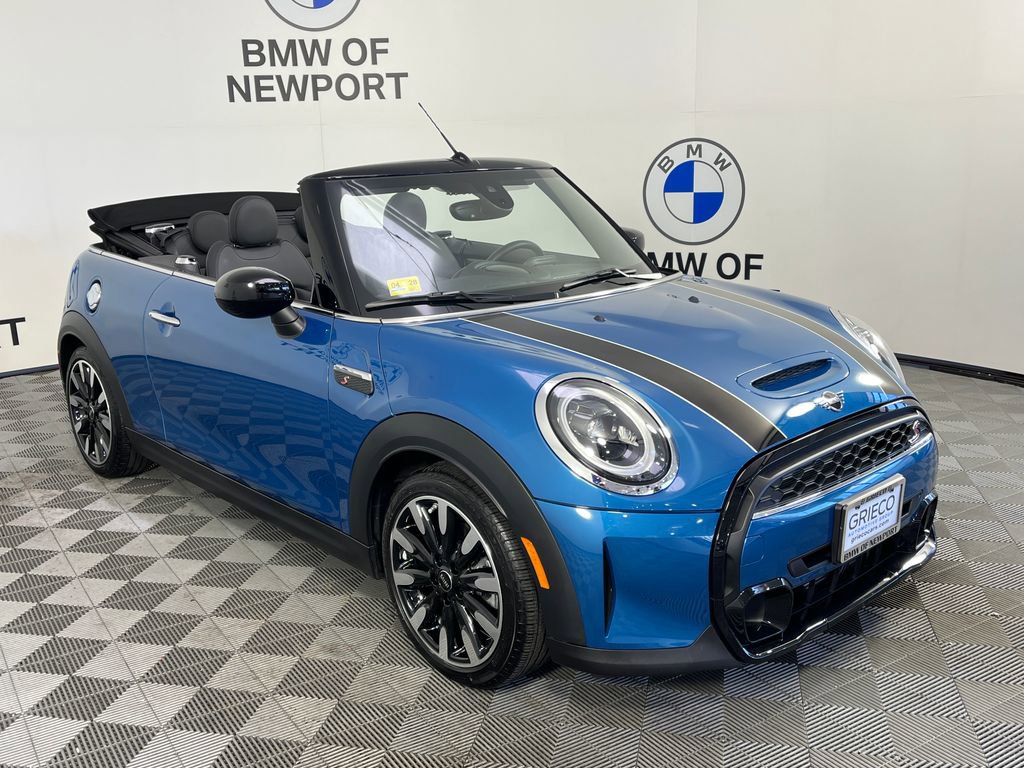Used 2024 MINI Cooper S FWD image 1