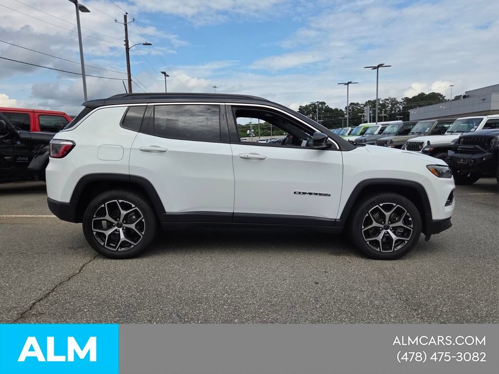 Used 2025 Jeep Compass Limited AWD/4WD image 15