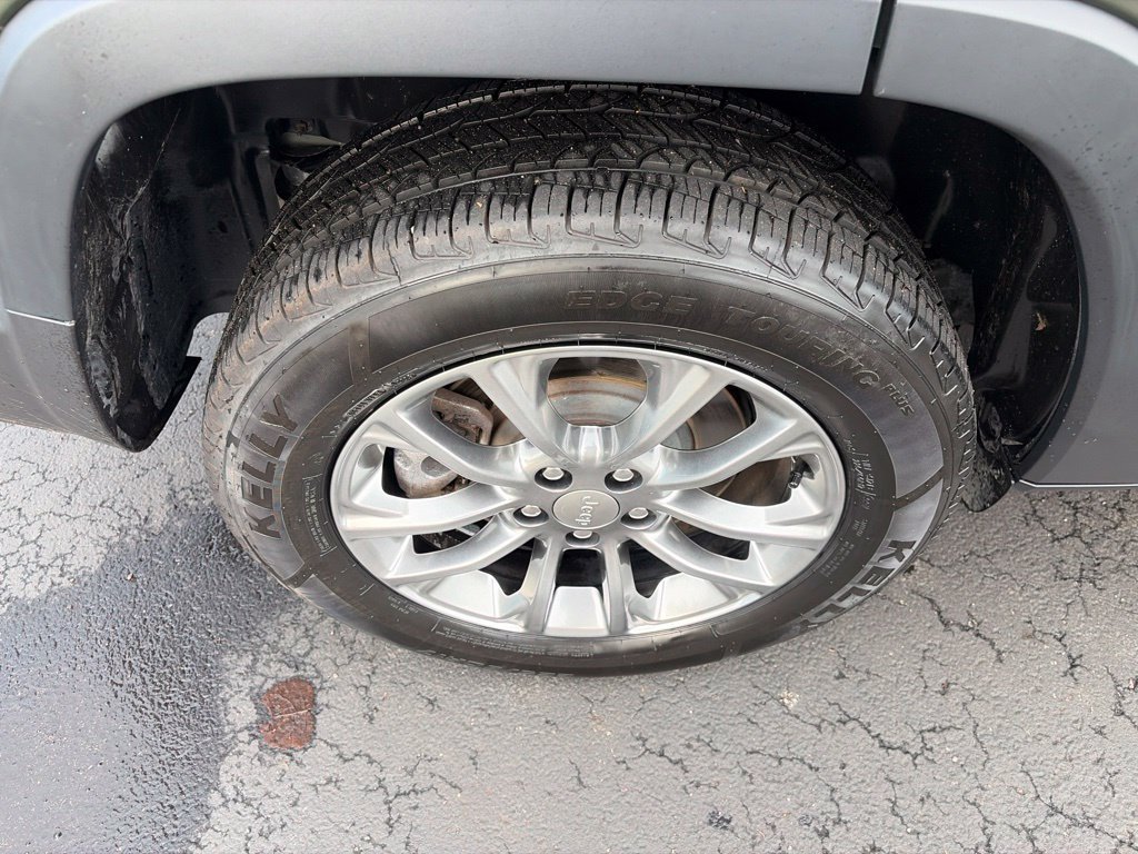 Certified 2021 Jeep Cherokee Latitude Lux FWD image 9