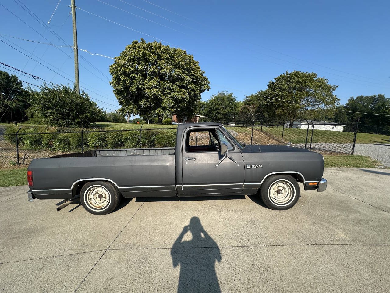 Used 1987 Dodge D/W Truck 100 RWD image 4